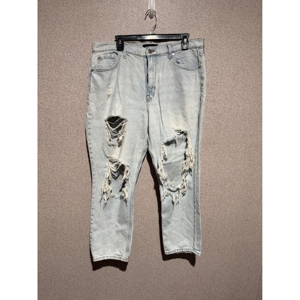 Aeropostale Women's Ripped Distressed Light Wash Denim Jeans‎ Medium
